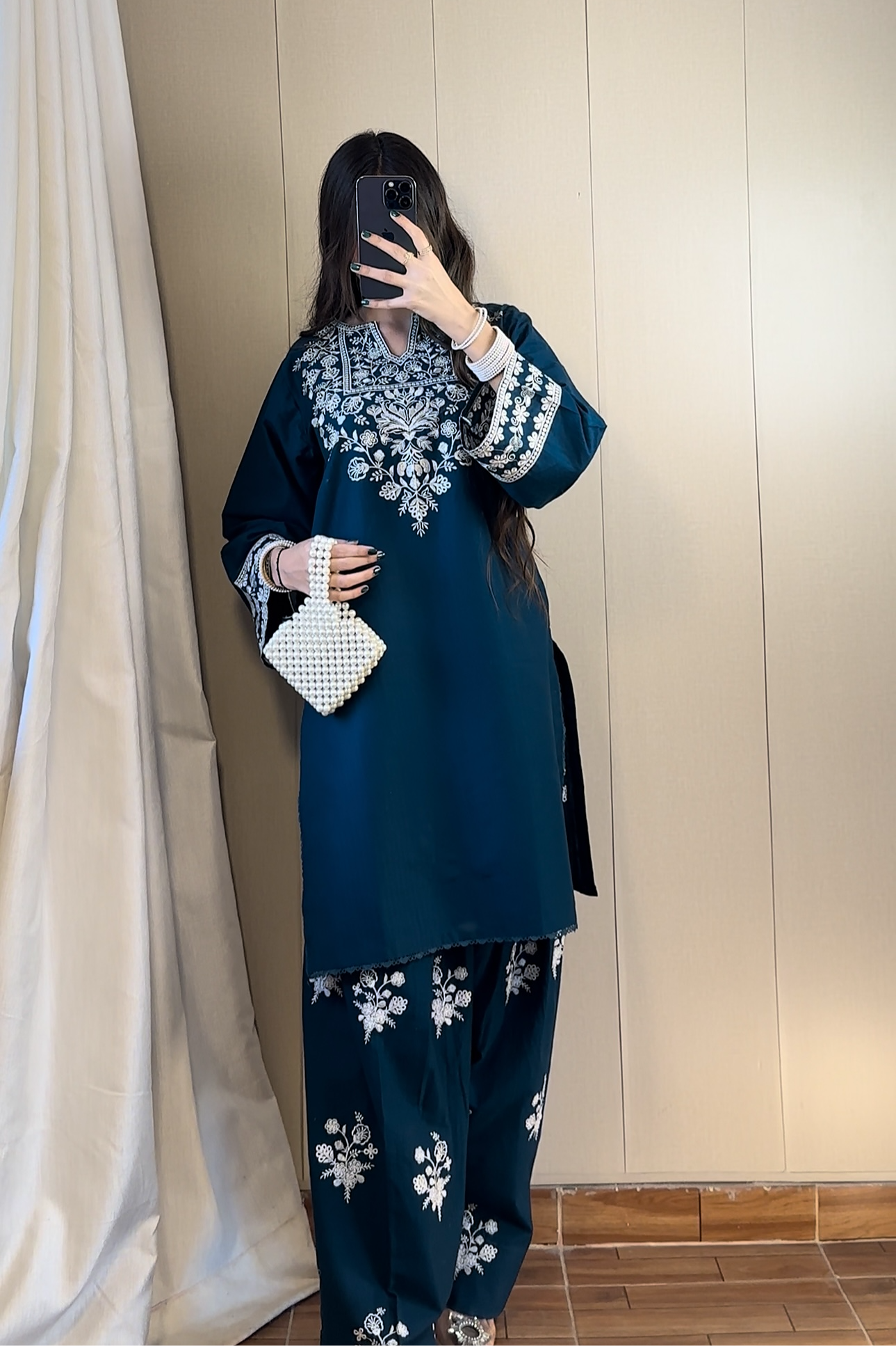 Zinc Noor - Grace Stitch 