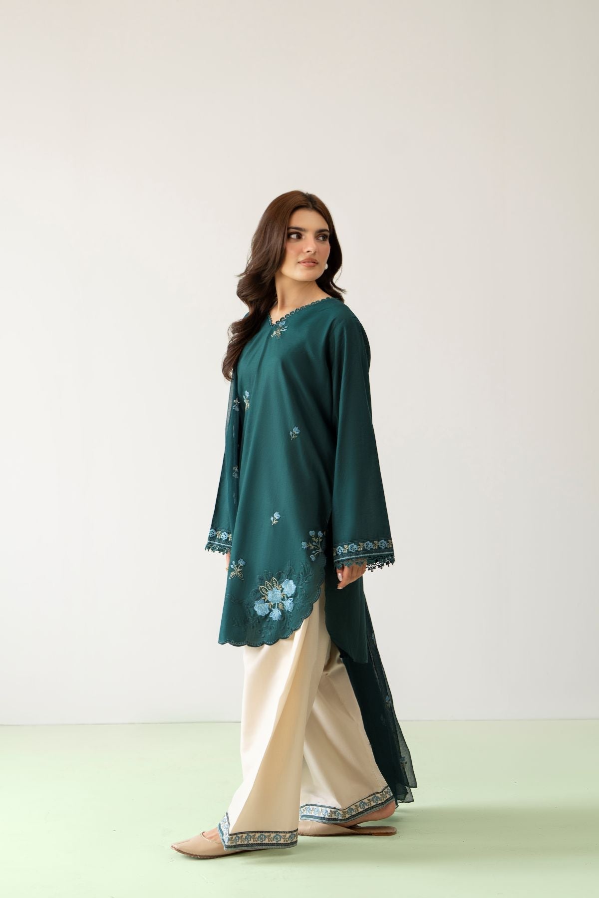 Elara Bloom 2PC