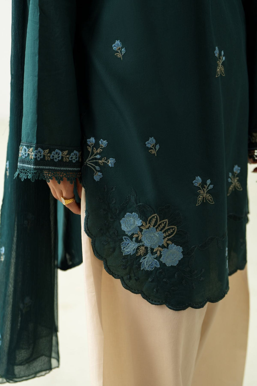 Elara Bloom 2PC