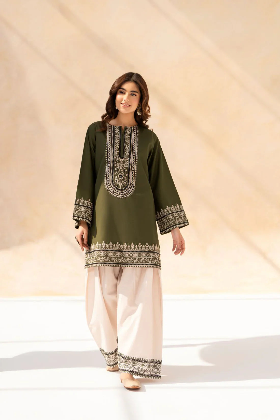 Hoorain 3 piece EMBROIDRED