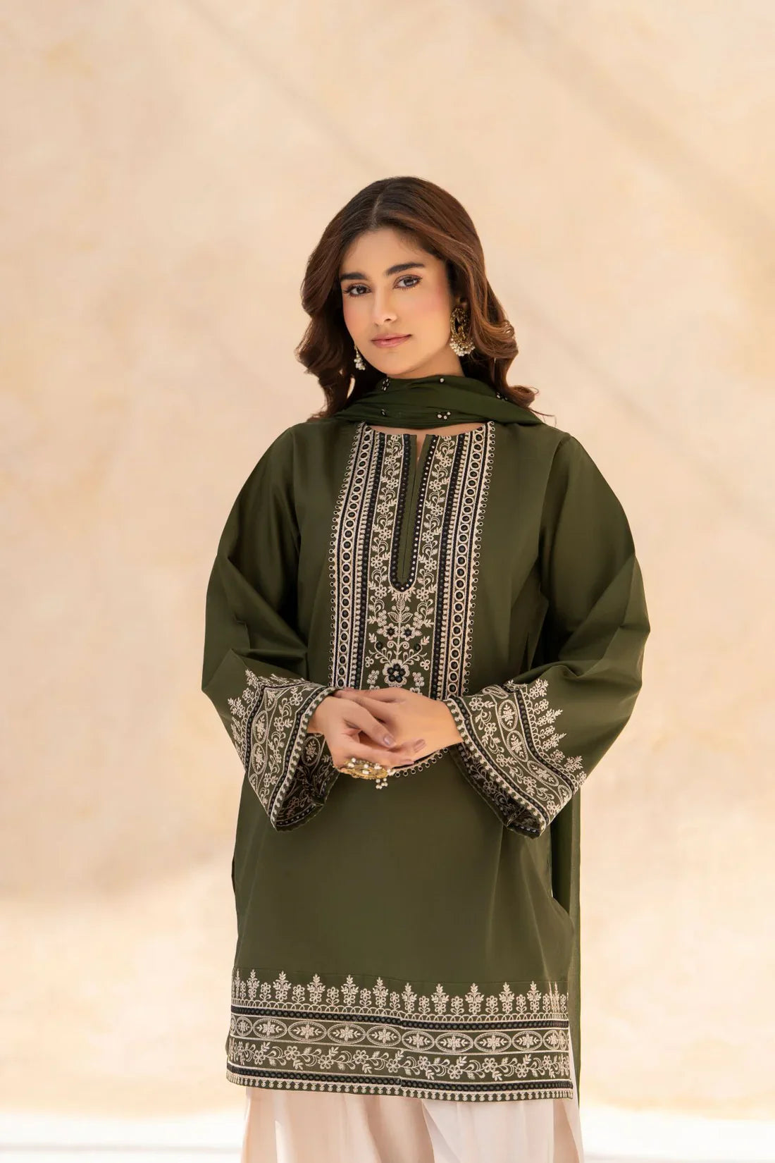 Hoorain 3 piece EMBROIDRED