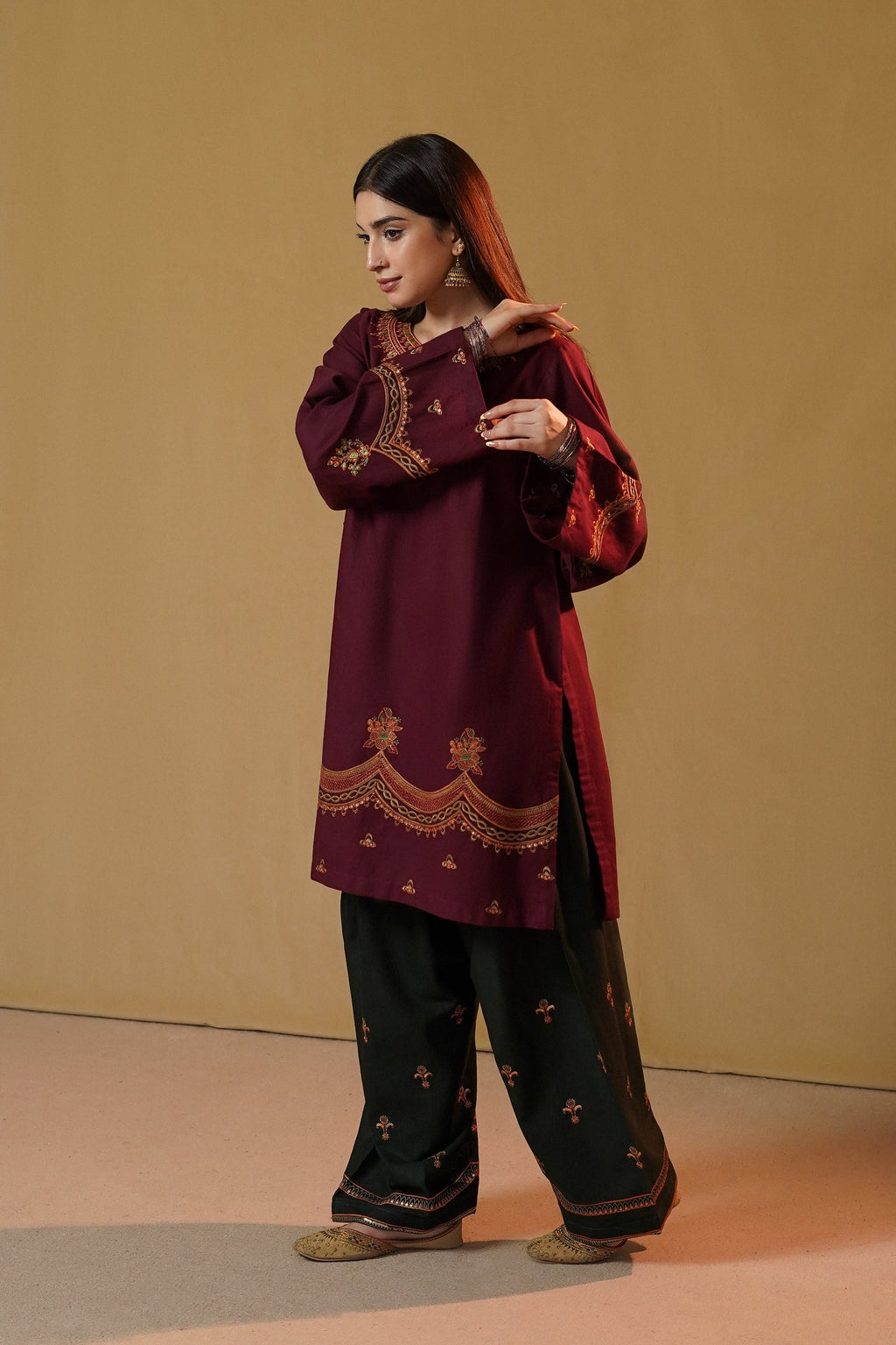 Zar-e-Noor 2pc