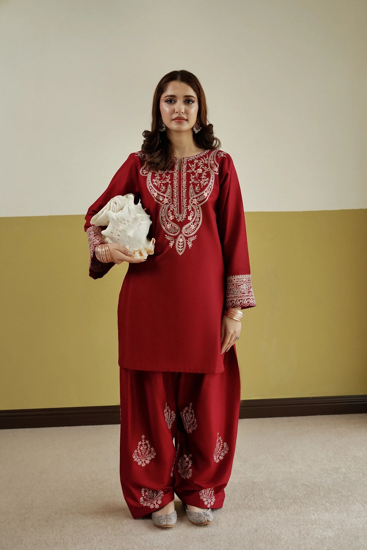 Gulnaar 2pc embroidered