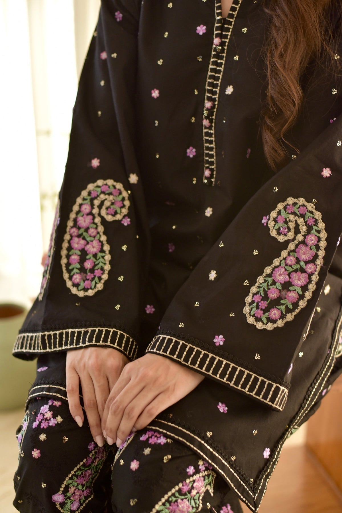 BLACK EMBROIDERED 2PC