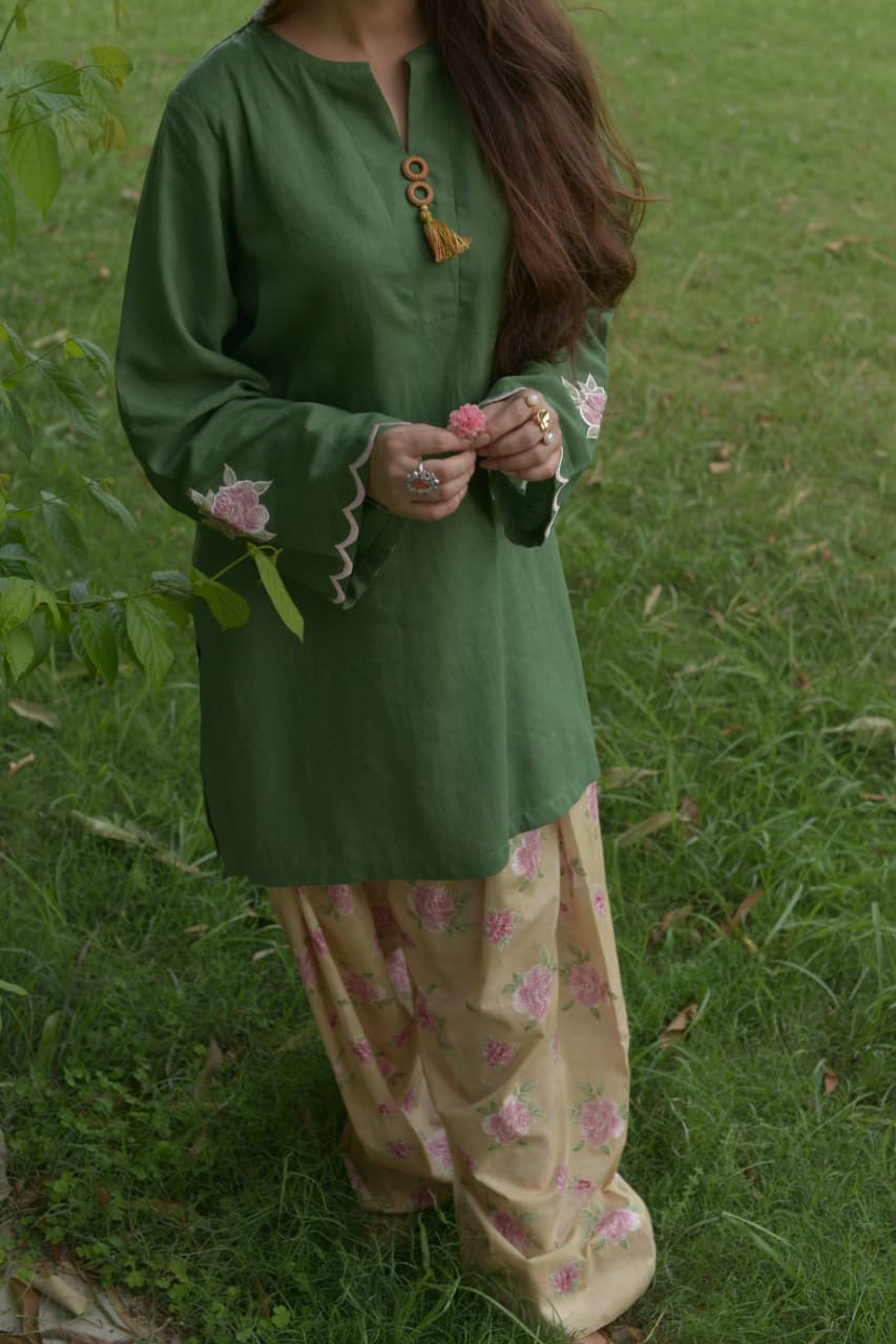 Beige Blossom 2PC