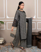 Noir Ivory 3PC With Free Hand Bag