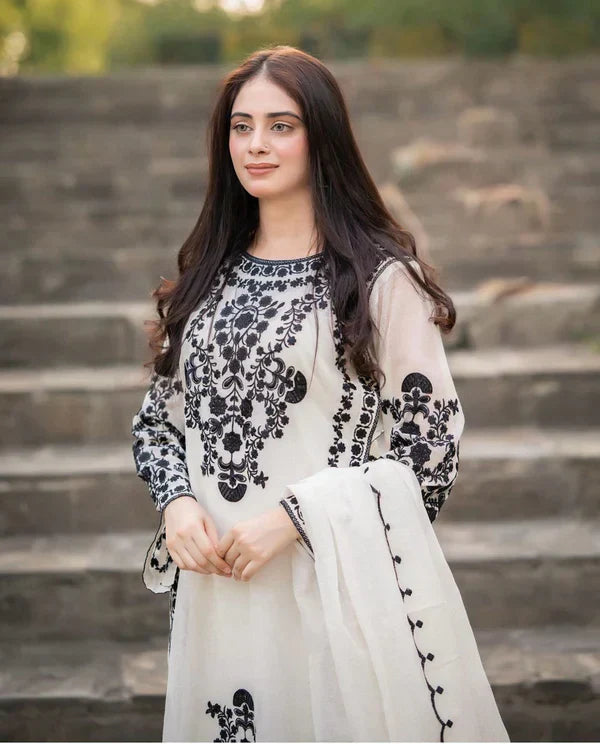 Noor-e-Zeest – Black & White-3PCs