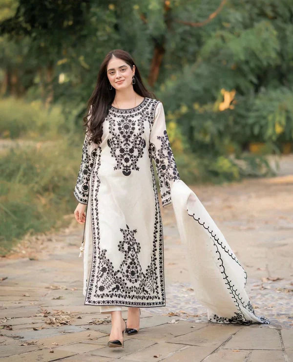Noor-e-Zeest – Black & White-3PCs