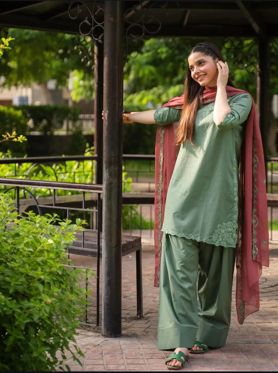Zola Farshi 3Pc