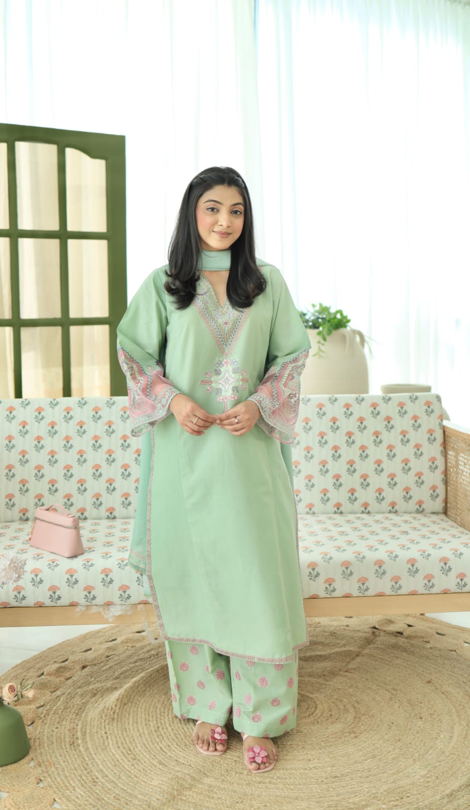 Nooré - Grace Stitch 