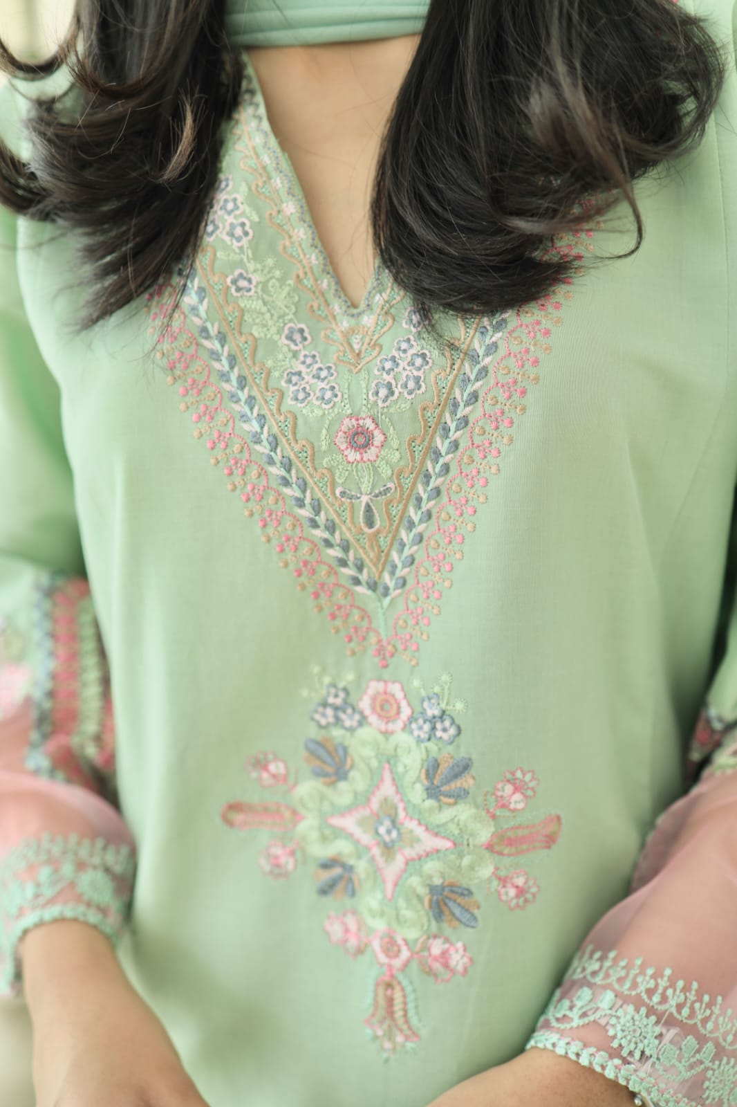 Nooré - Grace Stitch 