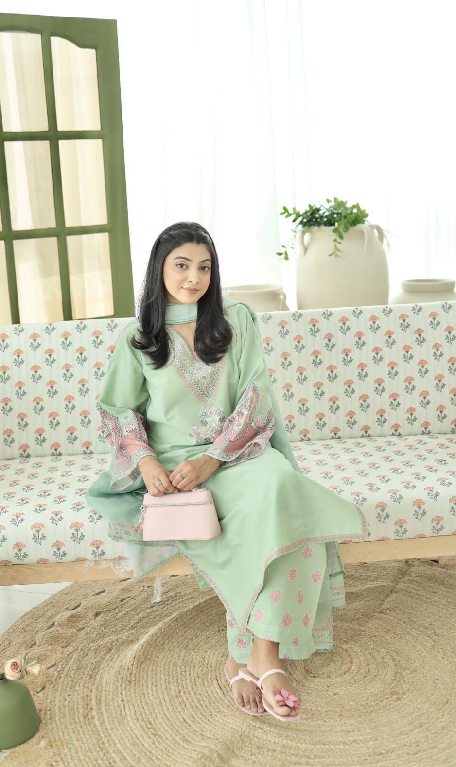 Nooré - Grace Stitch 