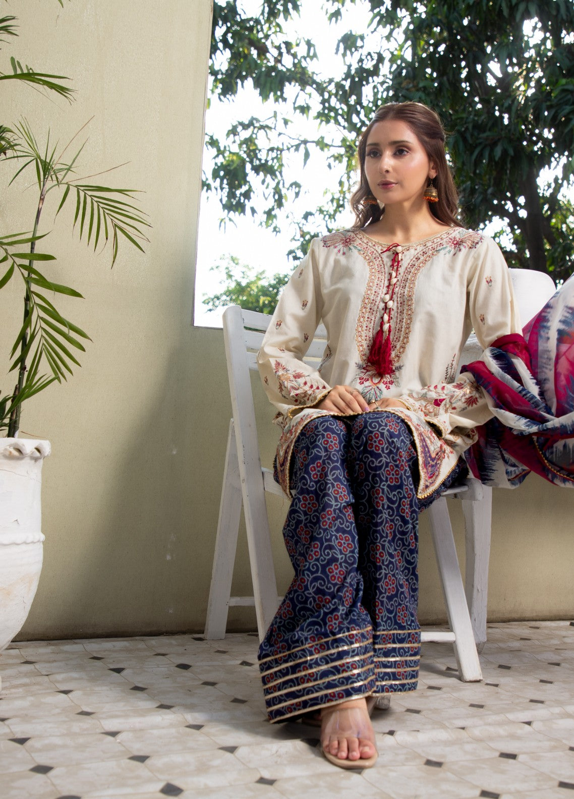 Roya Farshi 2PC