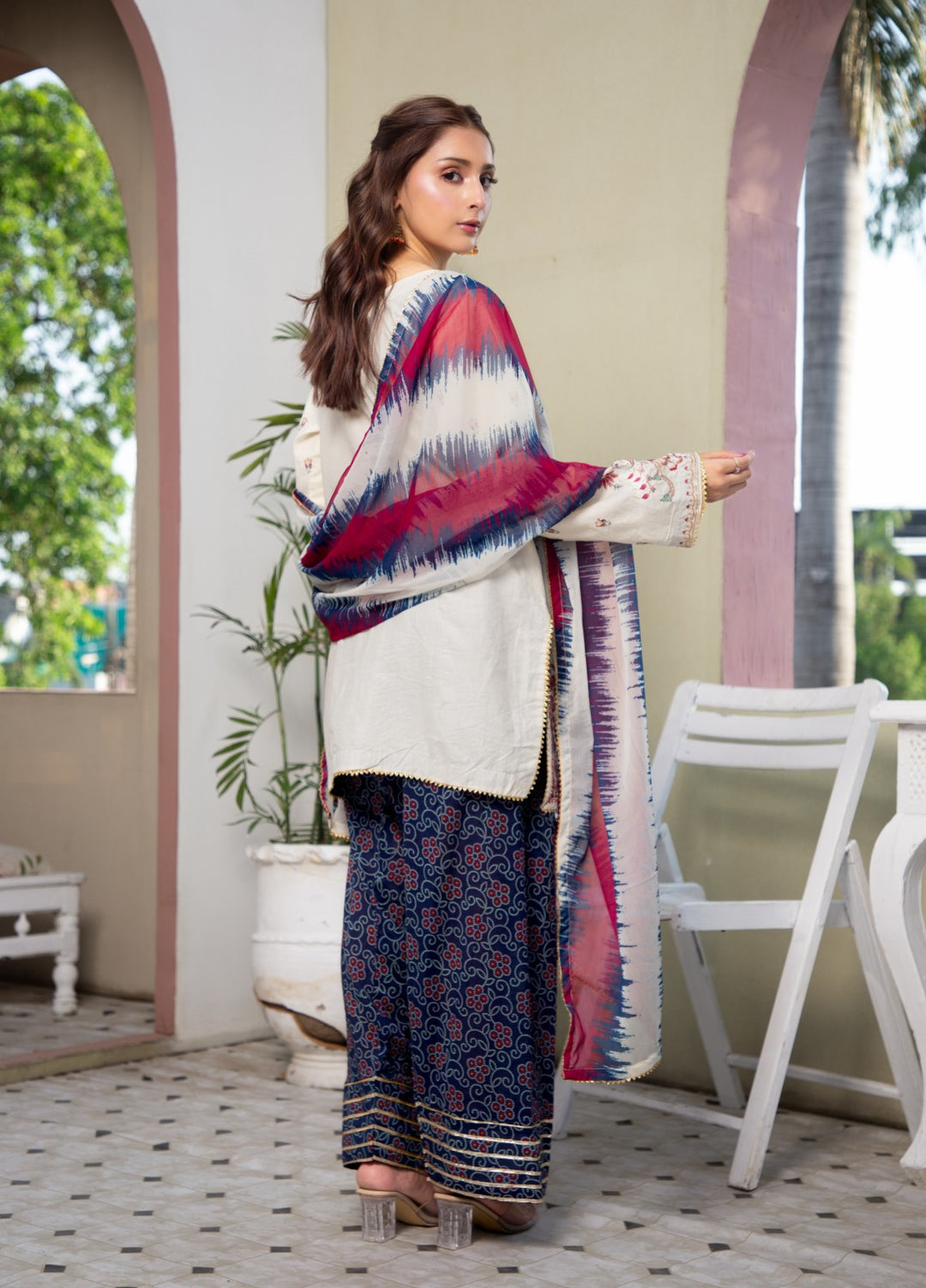 Roya Farshi 2PC